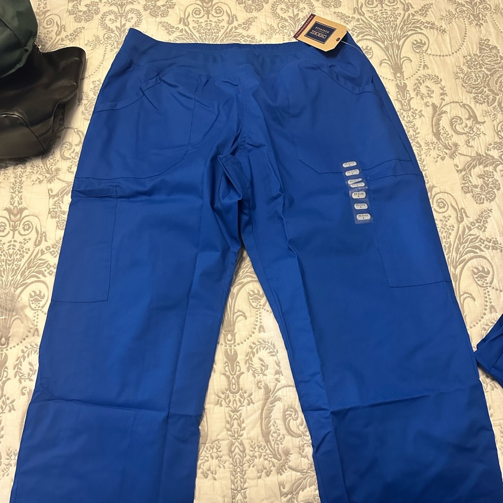 Women's Cherokee Workwear Royal Blue Cargo Scrub pant. NWT